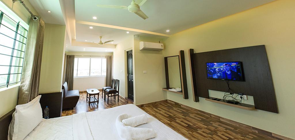 Hotel Bombay Residency--Bombay Lucky Restaurant Mangalore Extérieur photo